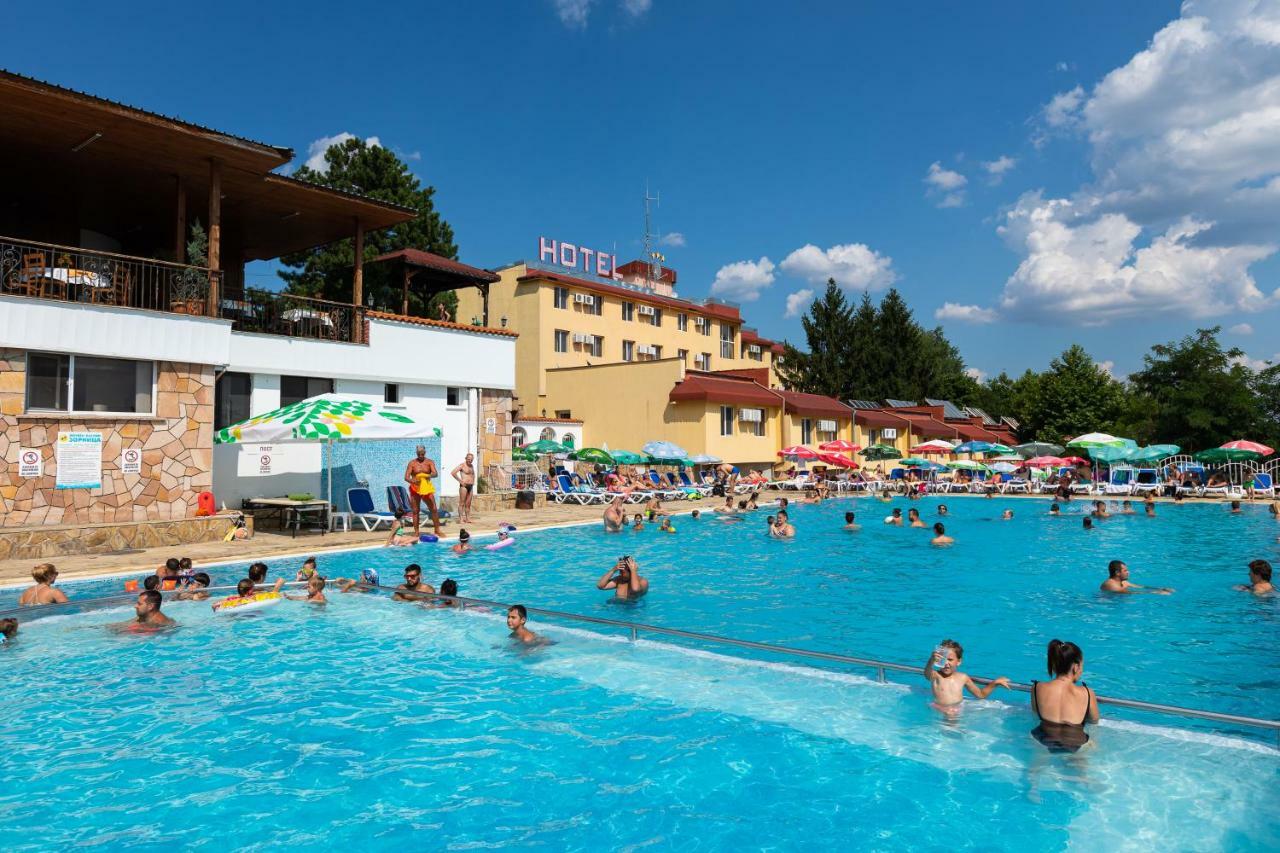Zornica Hotel Kazanlŭk Exterior foto