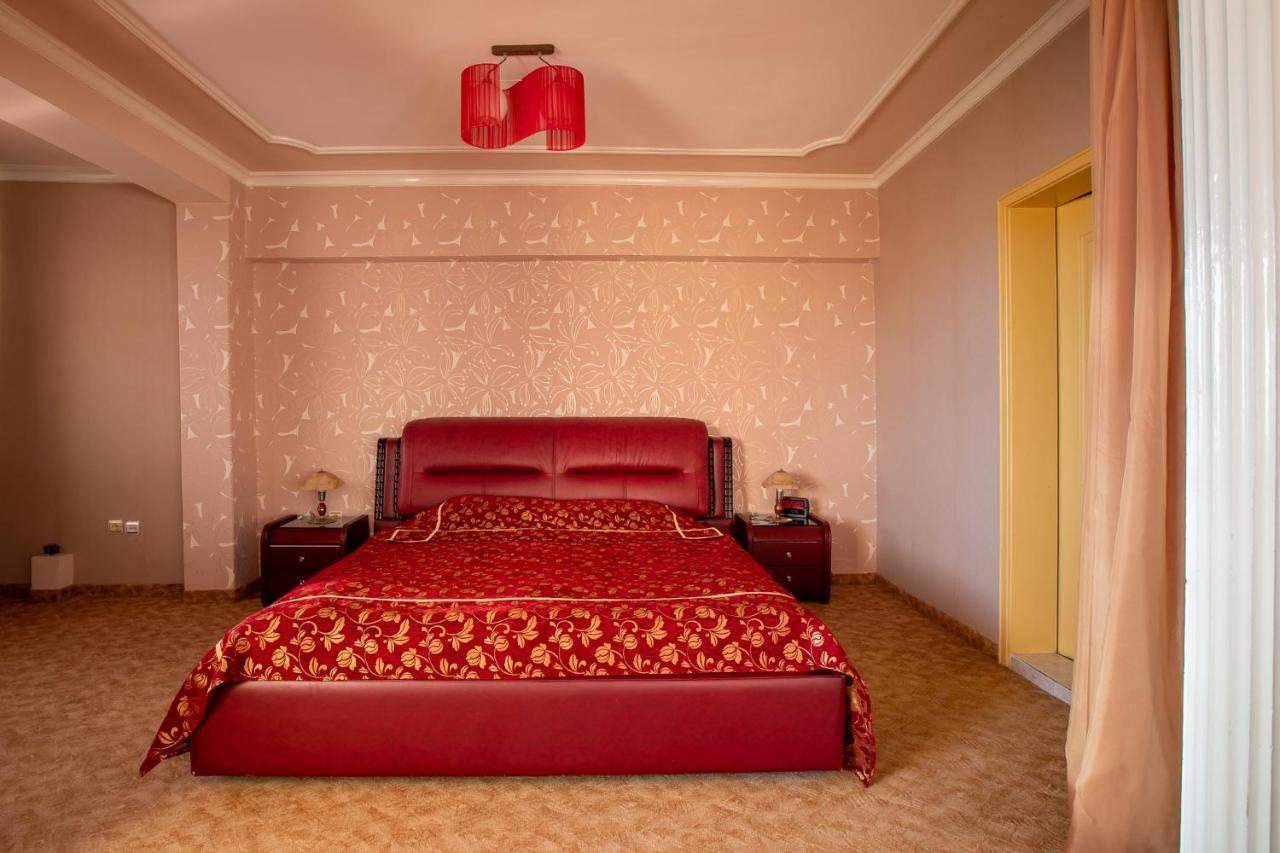 Zornica Hotel Kazanlŭk Exterior foto