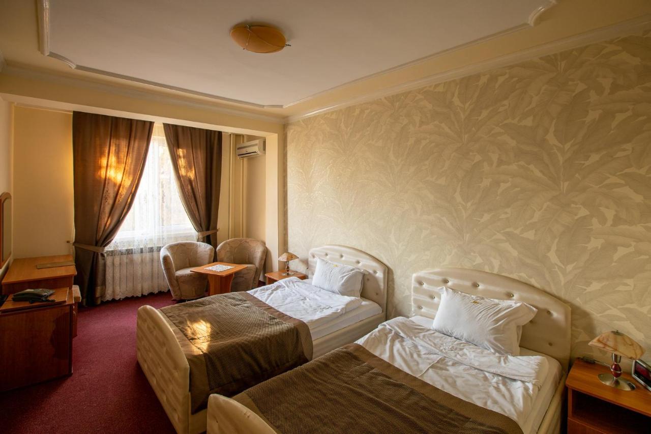 Zornica Hotel Kazanlŭk Exterior foto